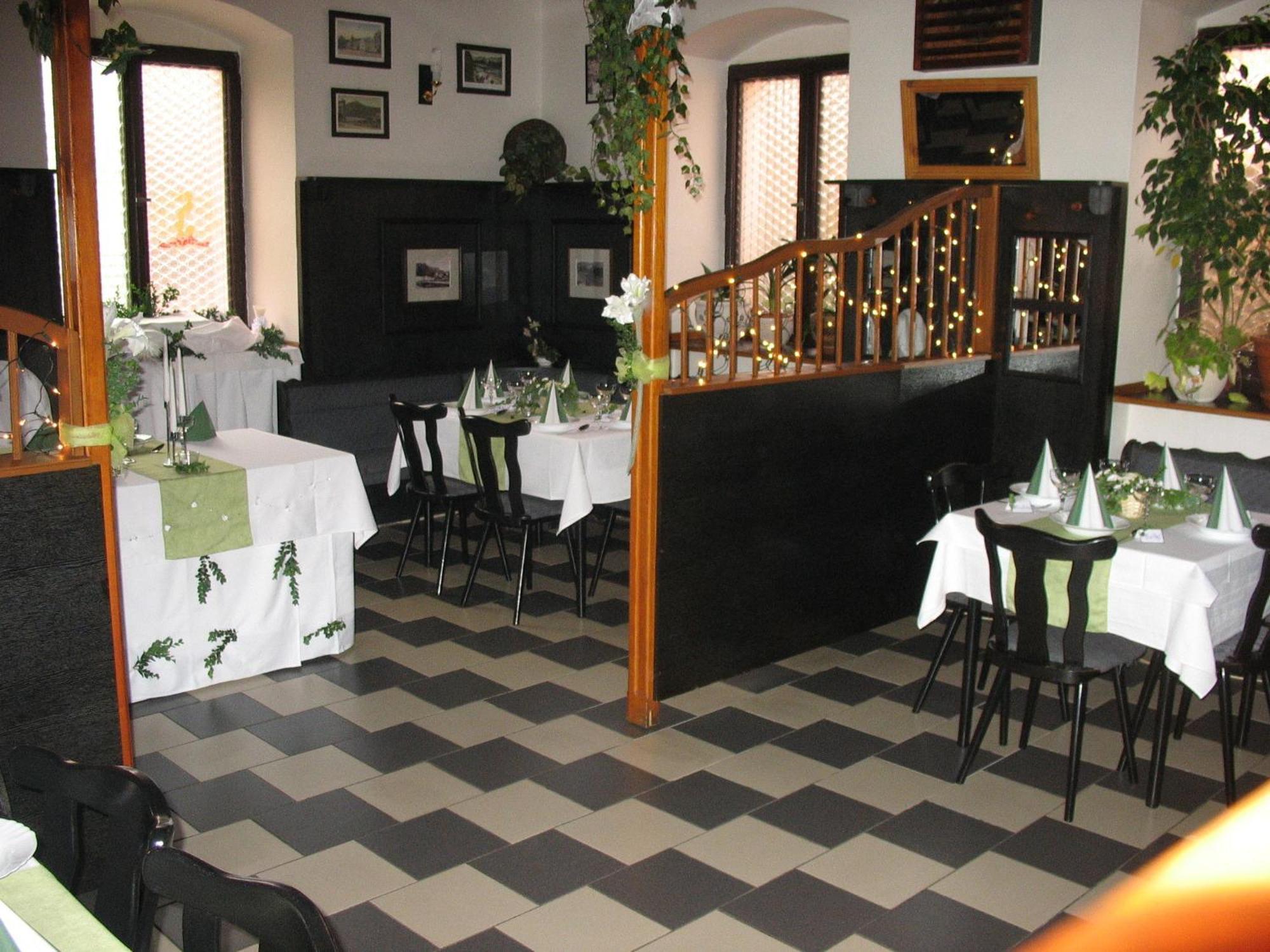 Hotel Kovarna Decin Bagian luar foto