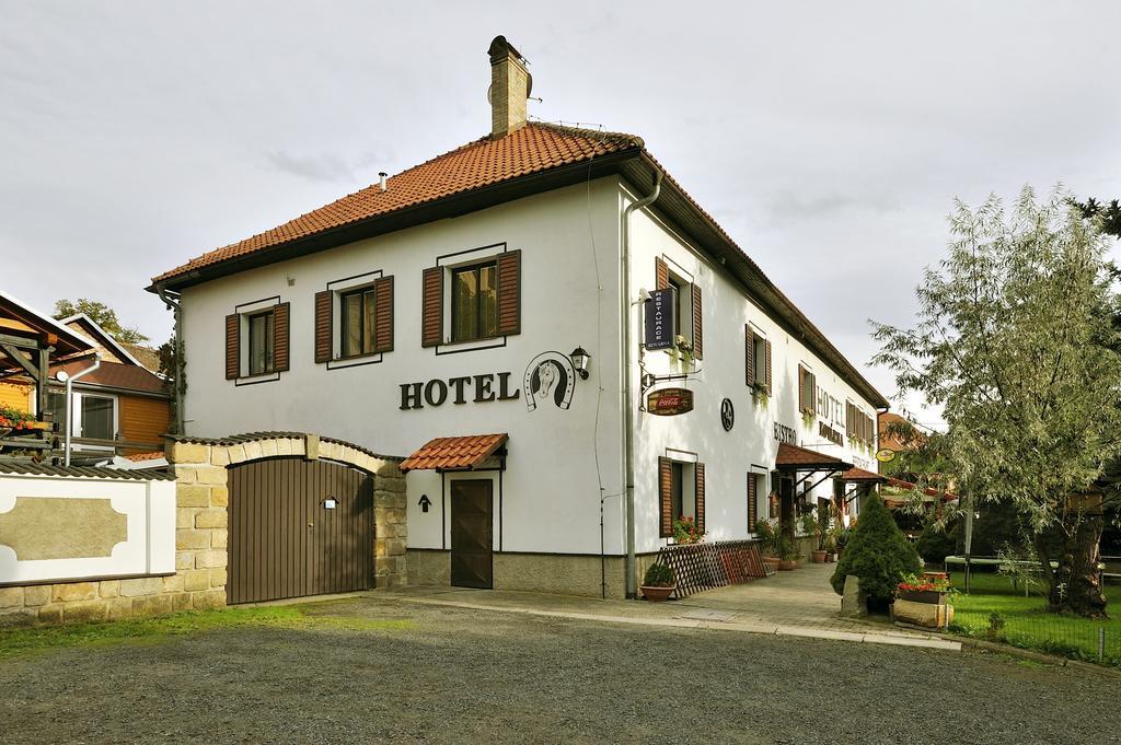 Hotel Kovarna Decin Bagian luar foto