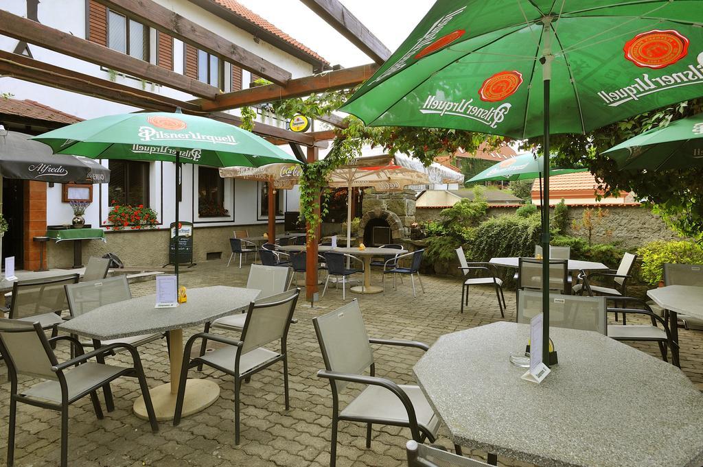 Hotel Kovarna Decin Bagian luar foto