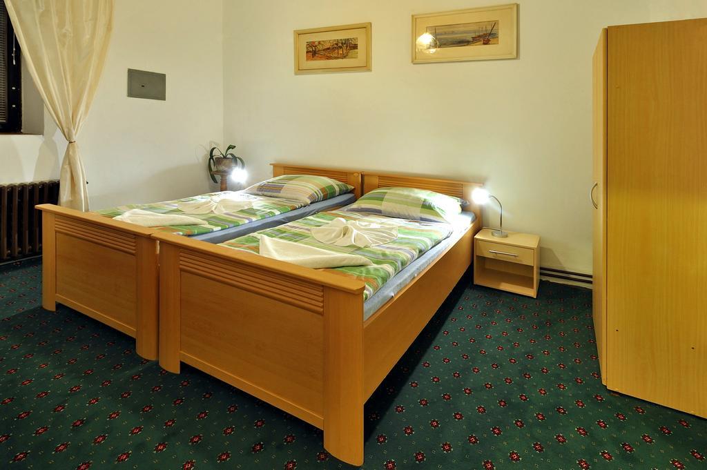 Hotel Kovarna Decin Bagian luar foto