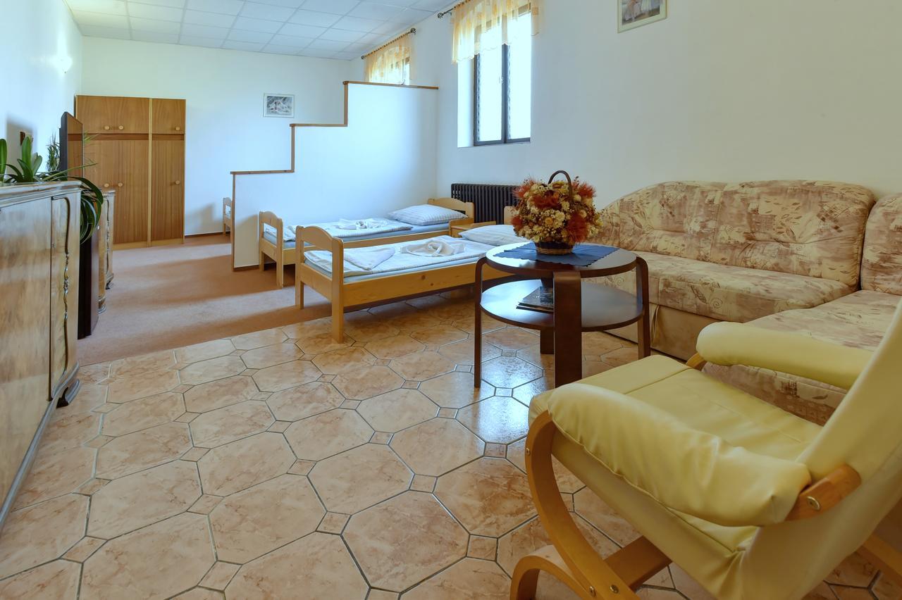Hotel Kovarna Decin Bagian luar foto